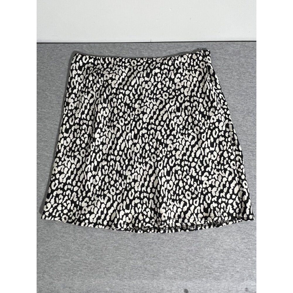 Princess Polly Skirt Womens 8 Black White Kyoto Mini Animal Print Satin Zip New - Picture 1 of 10